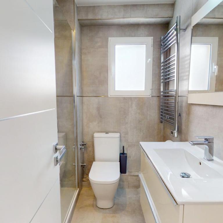 Atico Puesta Sol en Dénia Centro, con Encanto Mediterráneo y Vistas Abiertas by Family Homes Rentals - Three-Bedroom Apartment with View - 6