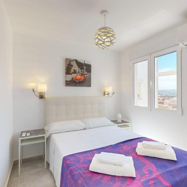 Atico Puesta Sol en Dénia Centro, con Encanto Mediterráneo y Vistas Abiertas by Family Homes Rentals - Three-Bedroom Apartment with View - 8