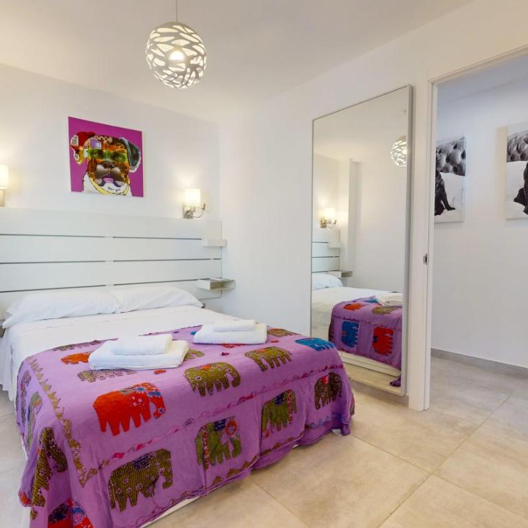 Atico Puesta Sol en Dénia Centro, con Encanto Mediterráneo y Vistas Abiertas by Family Homes Rentals - Three-Bedroom Apartment with View - 17