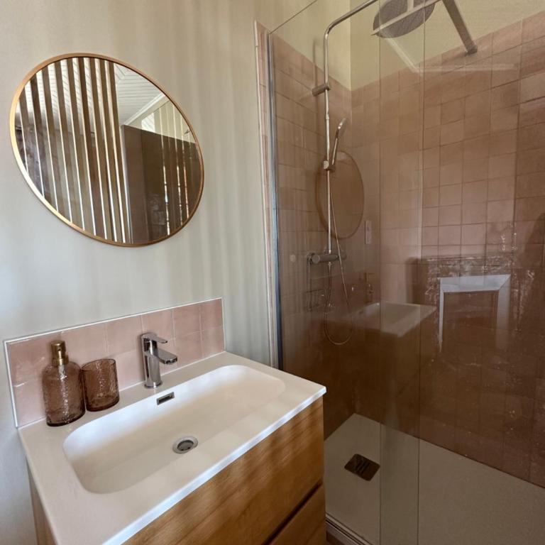 La Maison Léon - Camera Matrimoniale con Bagno Privato - 7