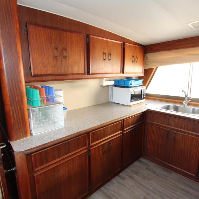 Hotel Yacht Our Alissa - Twin Room with Private Bathroom - 30