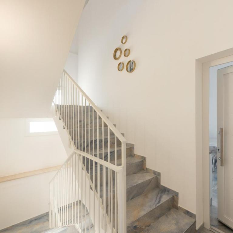 ALG Apartments - Appartamento con Vista e Balcone - 7