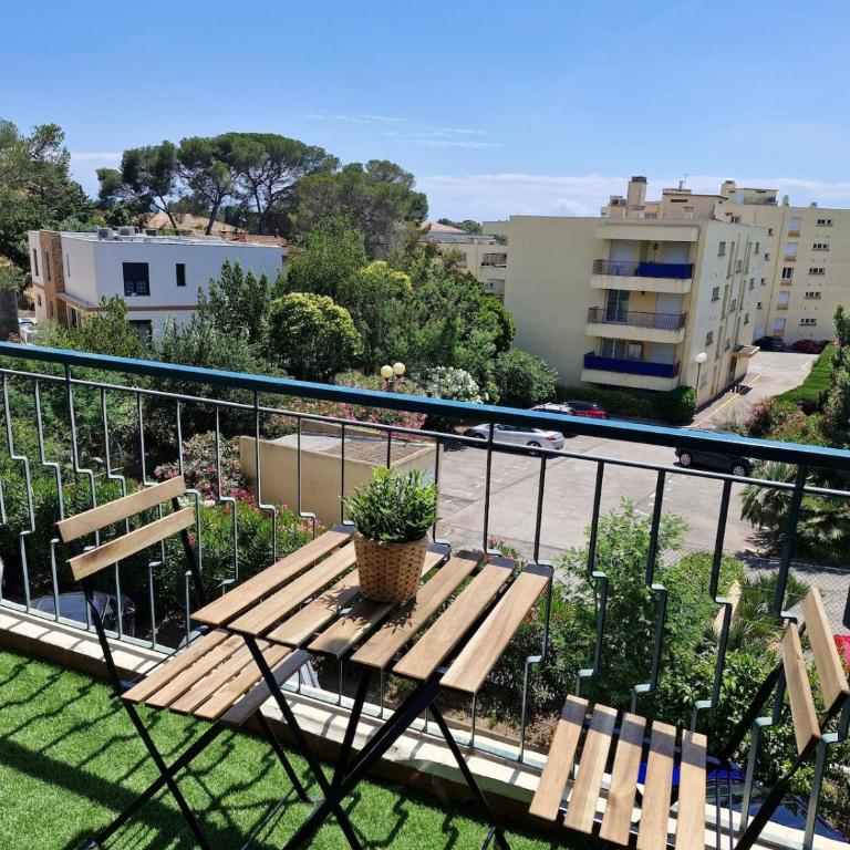 studio entièrement rénové a 2 min de la mer - Apartment mit 1 Schlafzimmer - 12