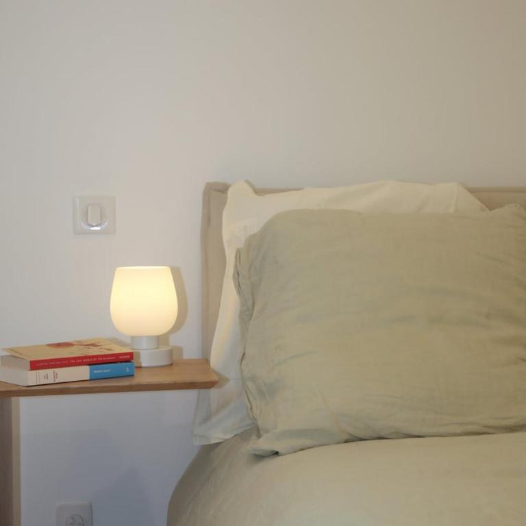 3BR on the Remparts of Antibes - Sea & Mountain View - Three-Bedroom Apartment - 18