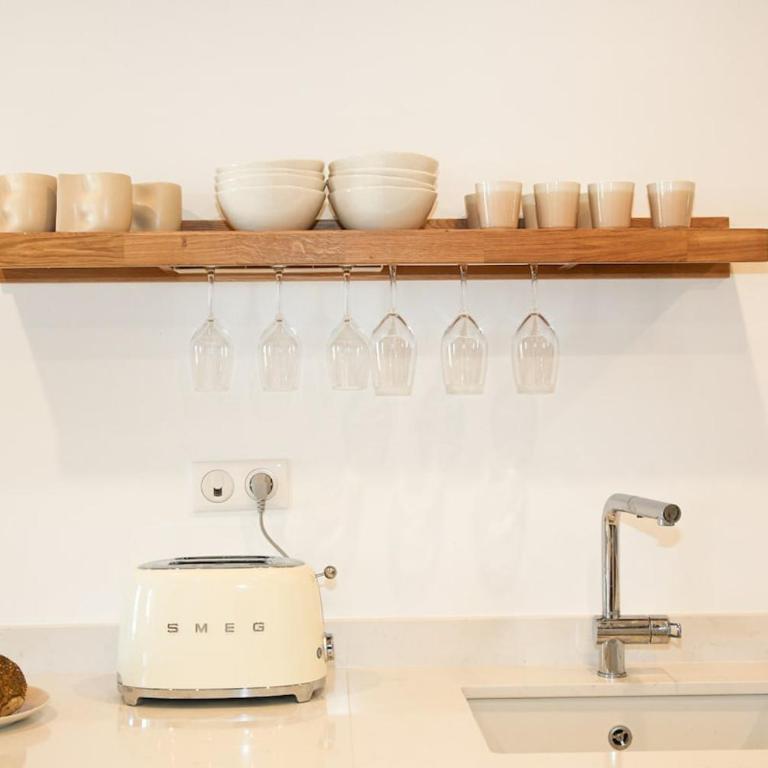 3BR on the Remparts of Antibes - Sea & Mountain View - Three-Bedroom Apartment - 40