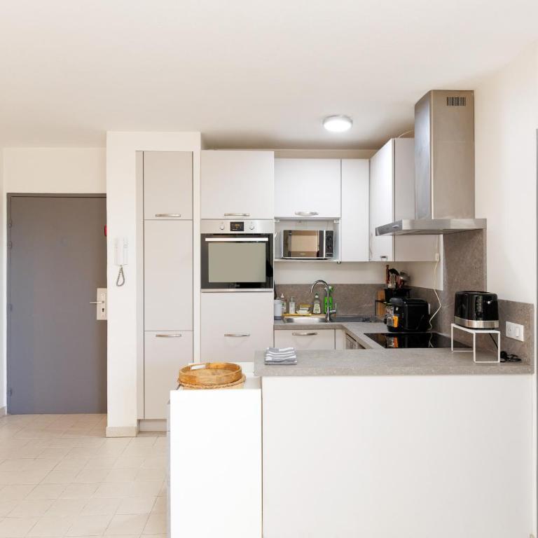 Les pins bleus - Apartment with Terrace - 9