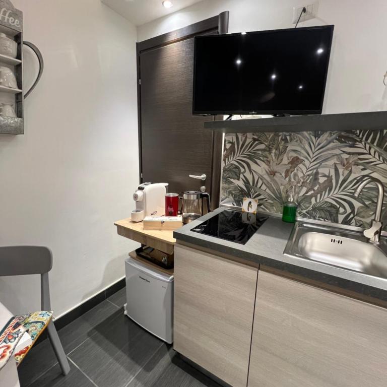 Nel Cortile Suite - Studio with Balcony - 9