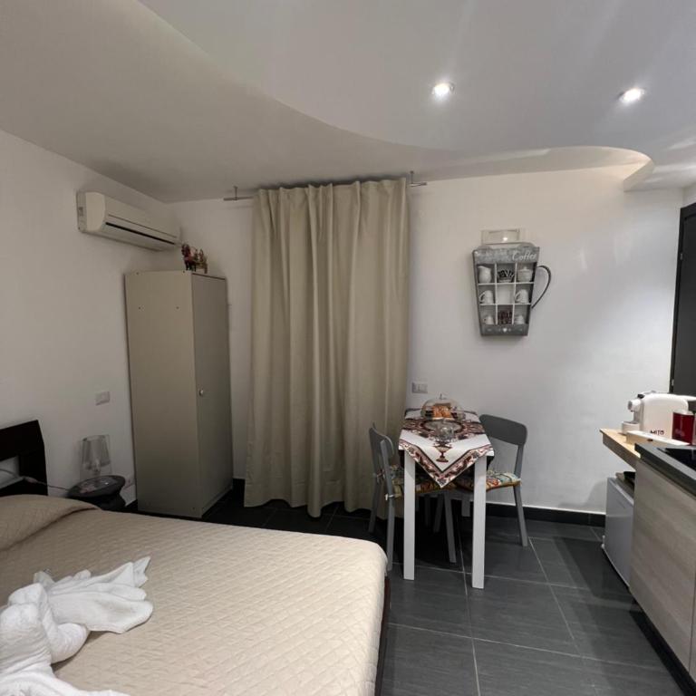 Nel Cortile Suite - Studio with Balcony - 7