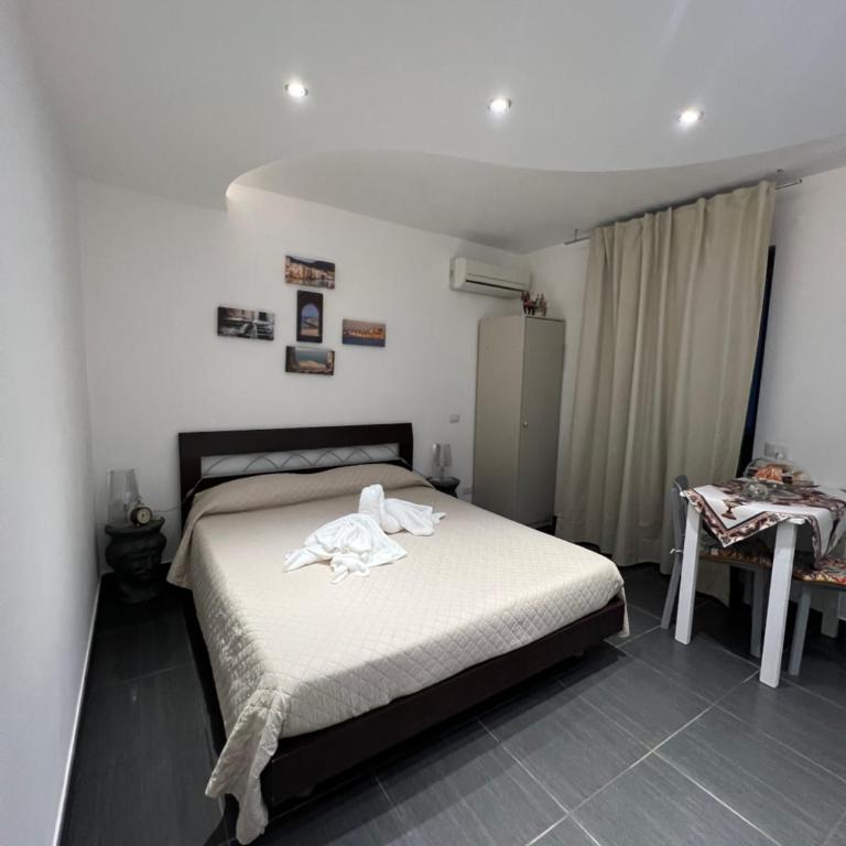 Nel Cortile Suite - Studio with Balcony - 5