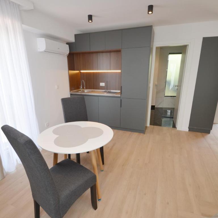 Royal Olive Residence - Studio with Sea View - 13
