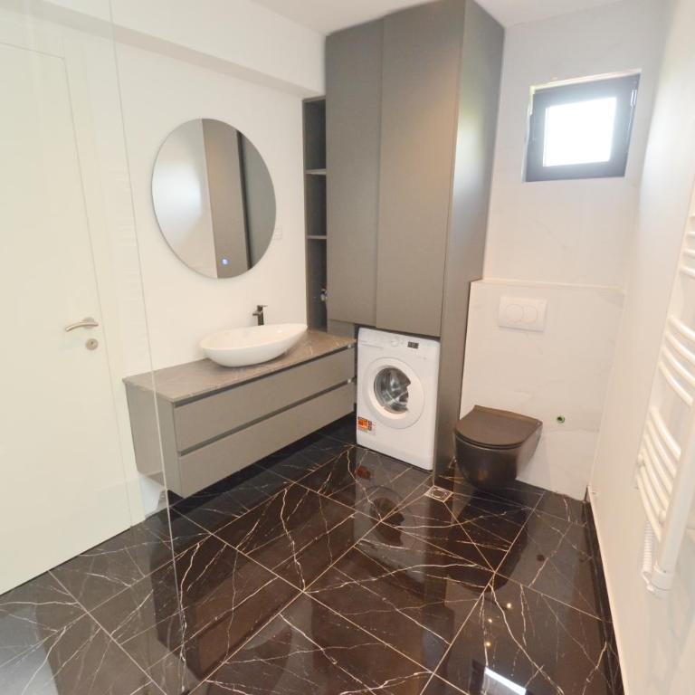 Royal Olive Residence - Studio with Sea View - 11
