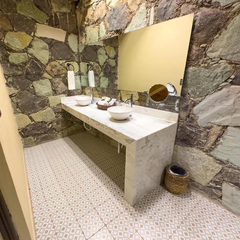 Tierra Adentro Hotel, Fashion Grill & Spa - Standard King Room - 5