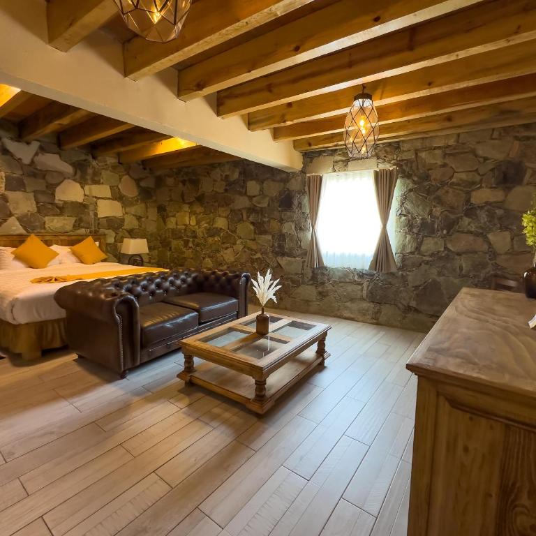 Tierra Adentro Hotel, Fashion Grill & Spa - Standard King Room - 3