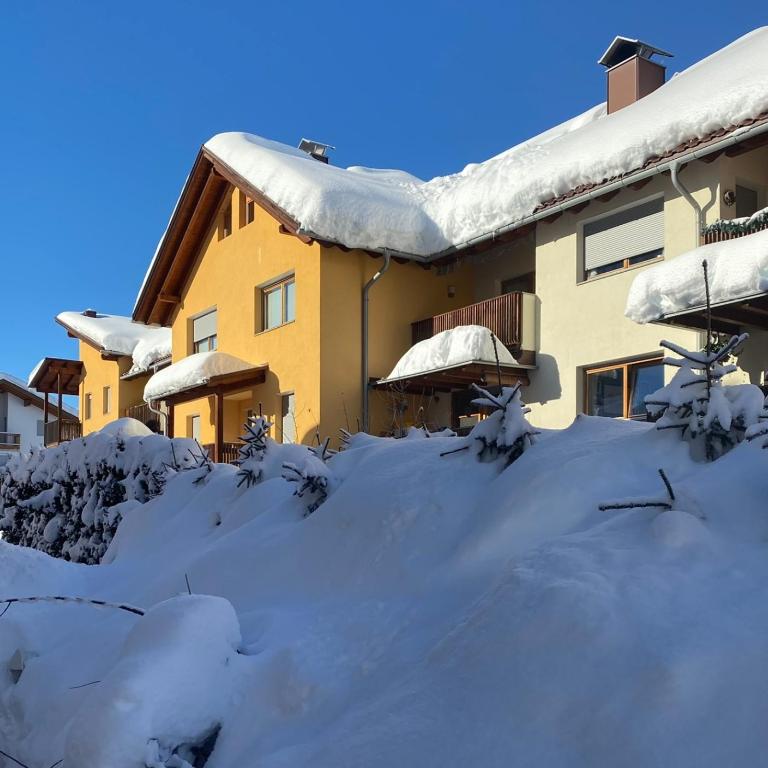 Mountain Flat Luna -Next train station Dobbiaco- - Appartamento Superior con 2 Camere da Letto e Balcone - 1