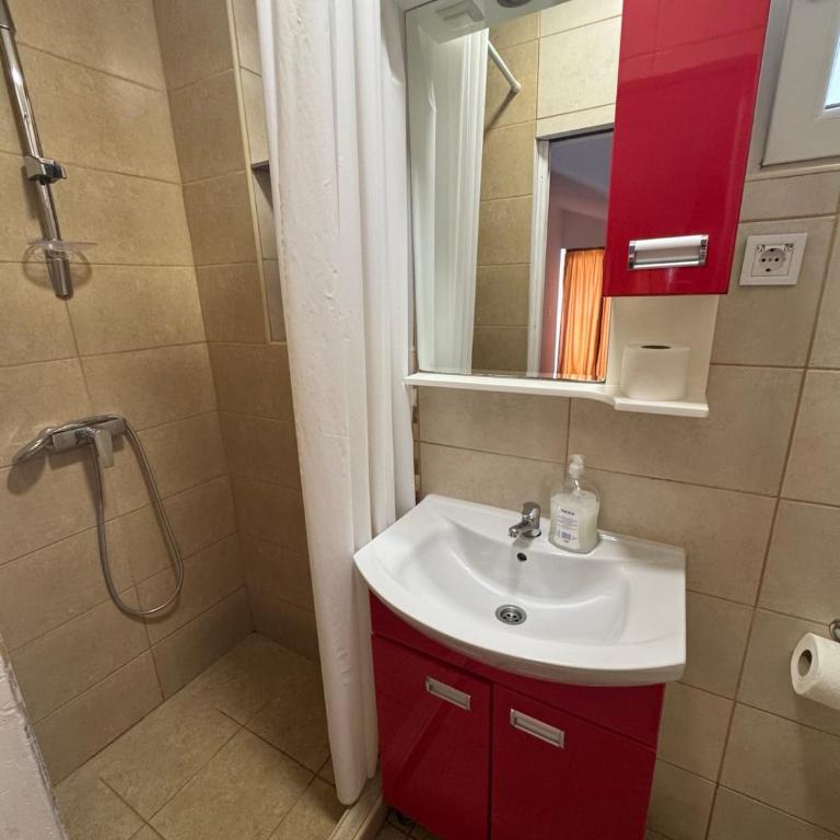Guesthouse Vila Tamburic - Double Room with Balcony and Sea View - 3