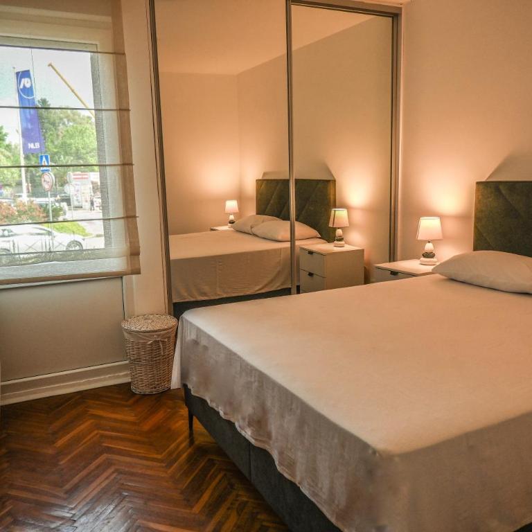 Apartman Petar-Spacious Friendly Stay in the Heart of Budva - Apartman sa 3 Spavaće Sobe - 13