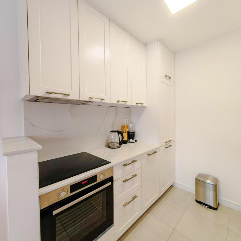 Apartman Petar-Spacious Friendly Stay in the Heart of Budva - Apartman sa 3 Spavaće Sobe - 14