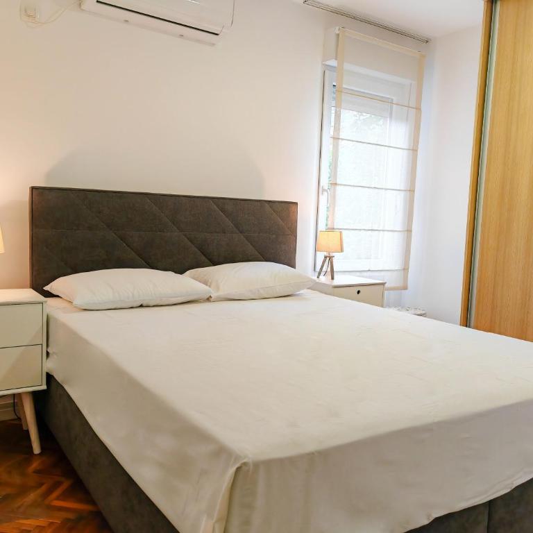 Apartman Petar-Spacious Friendly Stay in the Heart of Budva - Apartman sa 3 Spavaće Sobe - 17