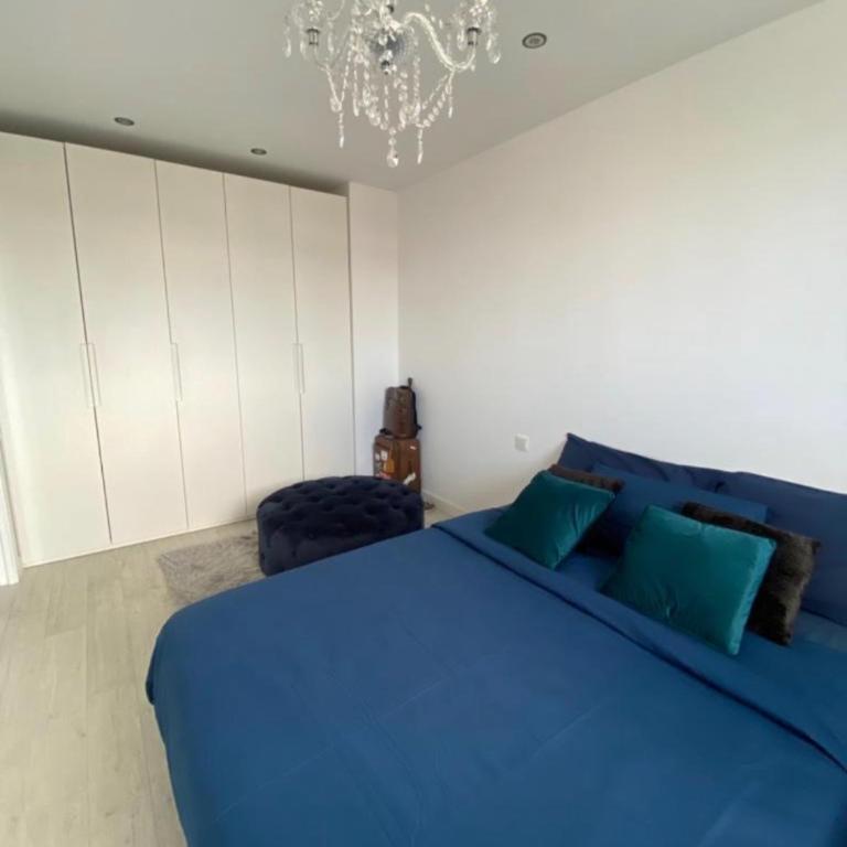 San Fermin Centro II - Three-Bedroom Apartment with View - 13