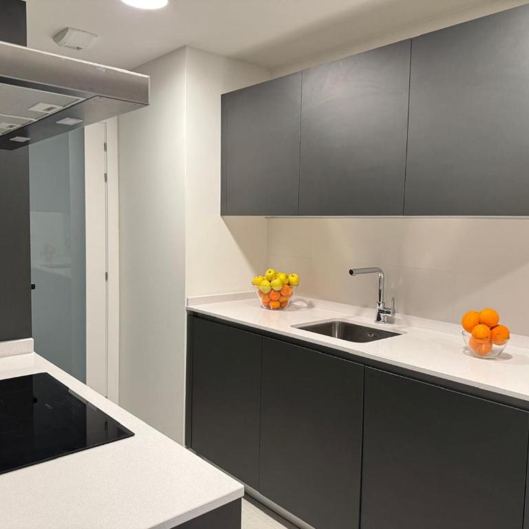 San Fermin Centro II - Three-Bedroom Apartment with View - 9
