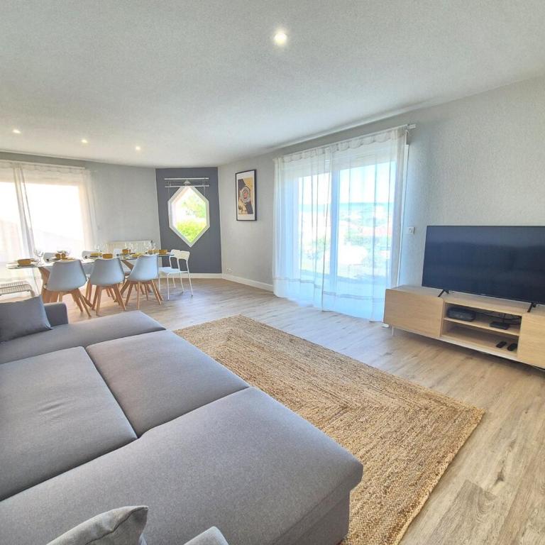 Le Clos Des Farges #Clim#Parking#Terrasse Meublé classé 3étoiles - Appartement - 3