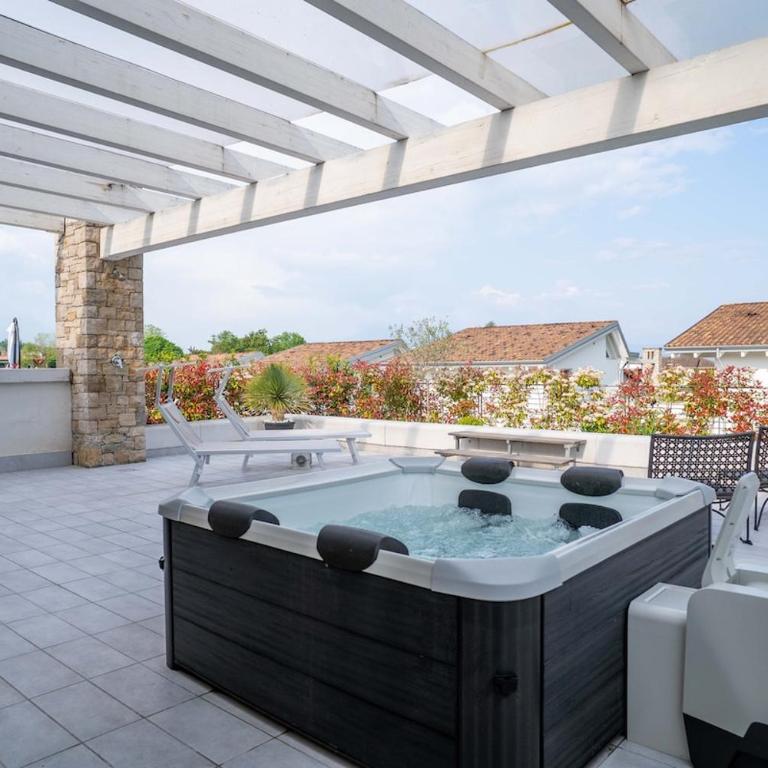 Vasca idromassaggio privata - Gardalake Luxury Penthouse - Apartment mit 2 Schlafzimmern - 7