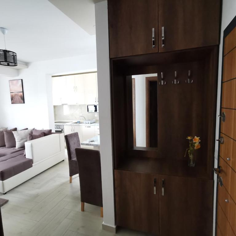 Ulcinj Vibes & Waves Apartment - Apartment with Mountain View - 13
