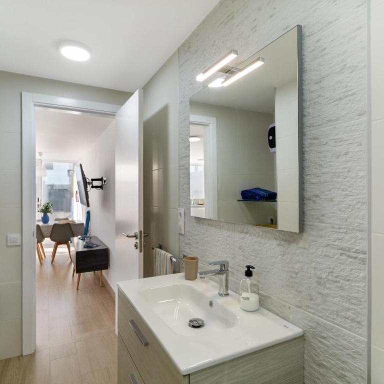 ENEXO BEACH HOUSE - One-Bedroom Apartment - 13