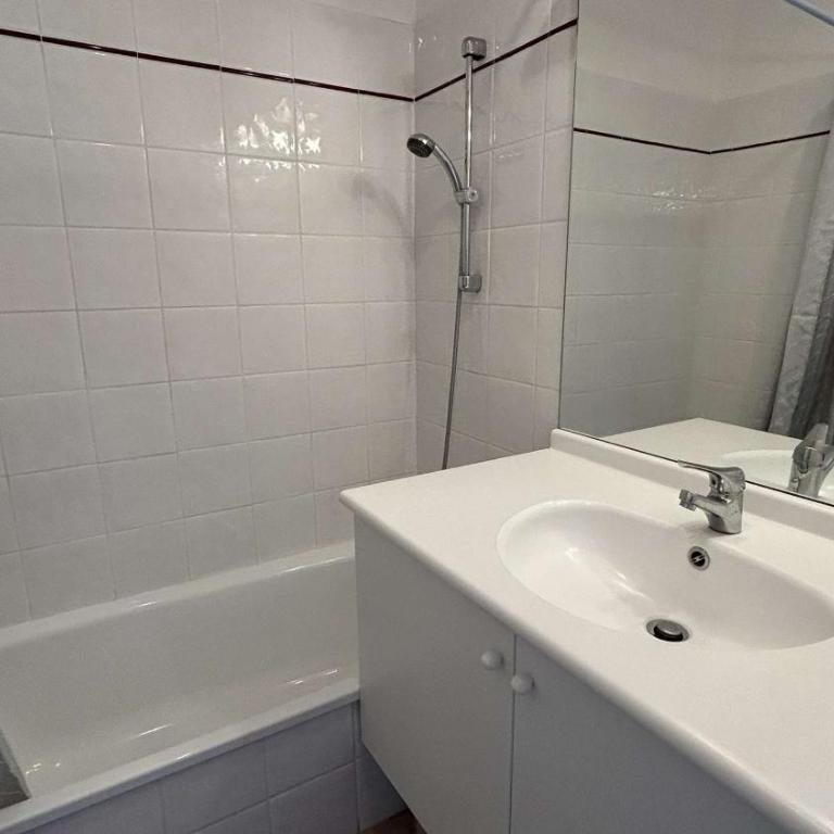 Appartement 2 pièces climatisé proche du port GN190-015 - Appartement 1 Chambre - 16