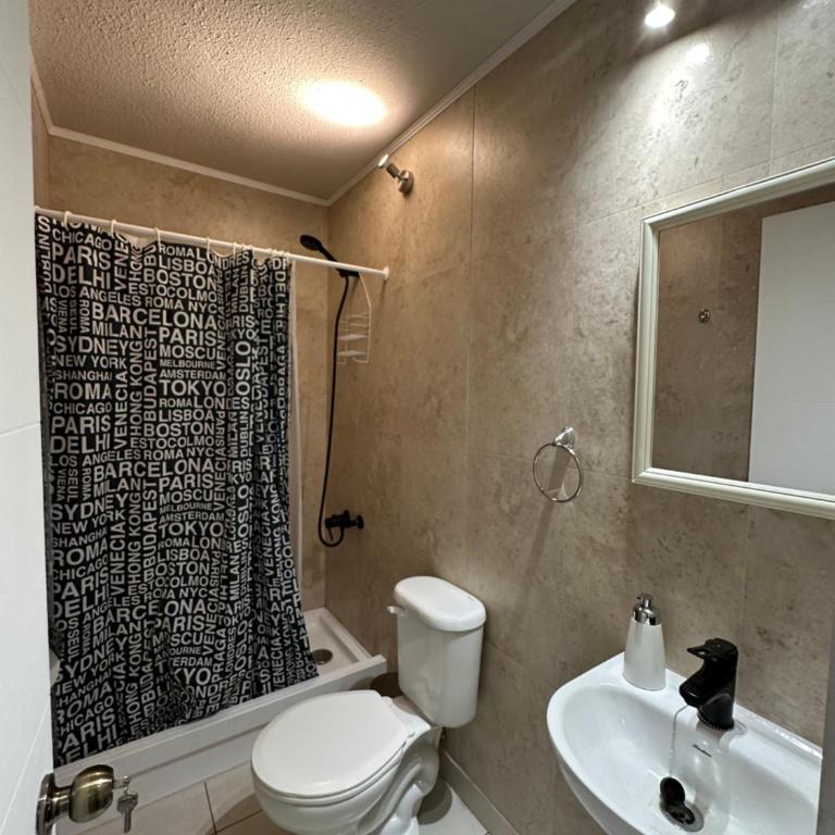 Acogedora Habitación Doble con Baño Exclusivo, Ideal para Descanso y Tranquilidad - Habitación Doble con baño privado - 2