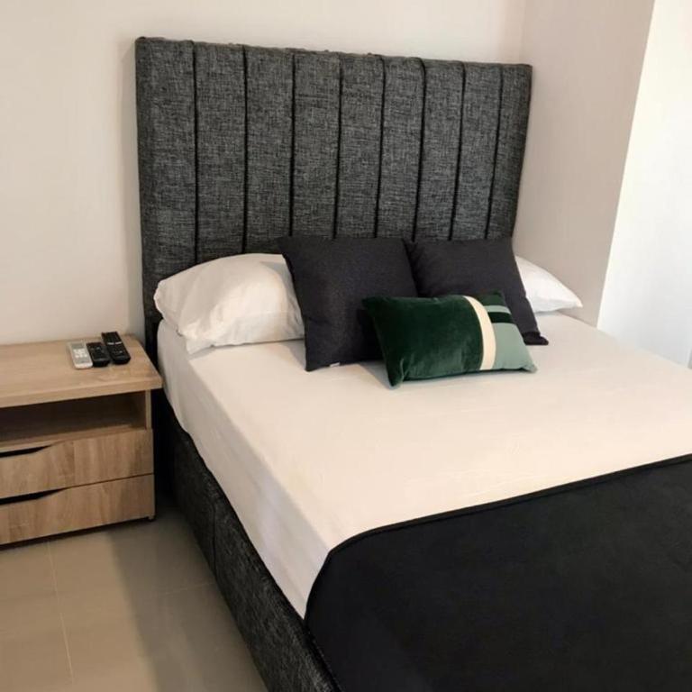 APARTAMENTO EDIFICIO MONTU - Suite Familiar con balcón - 4