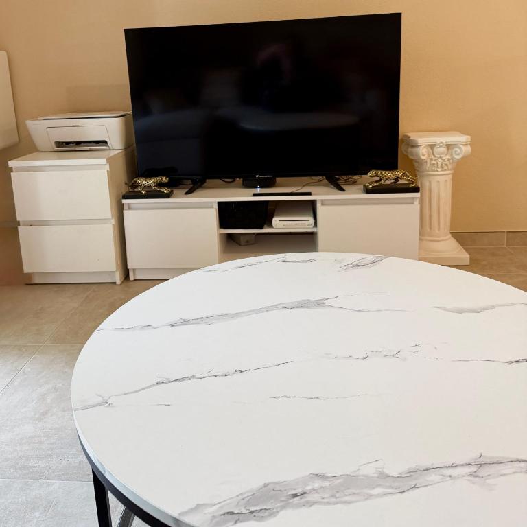 Temple Luxe- by GC - Balnéo - Jardin- Wifi - Parking privé securisé - Appartement - Vue sur Jardin - 12