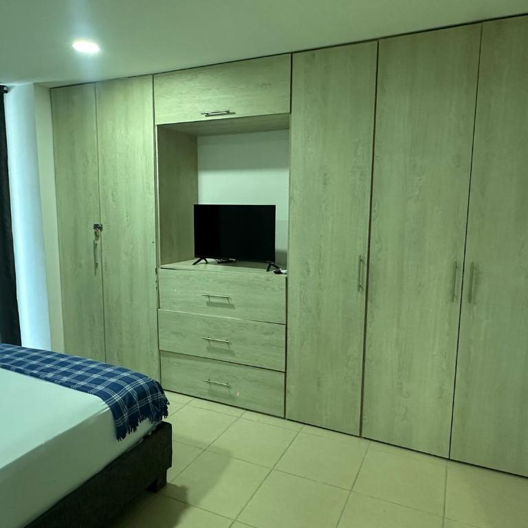 Apartamento Amoblado en Cartagena, Cerca al Aeropuerto y al Centro Historico - Three-Bedroom Apartment - 15