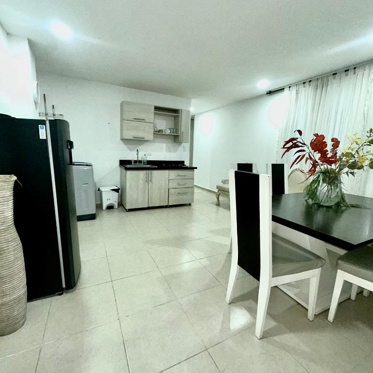 Apartamento Amoblado en Cartagena, Cerca al Aeropuerto y al Centro Historico - Three-Bedroom Apartment - 17