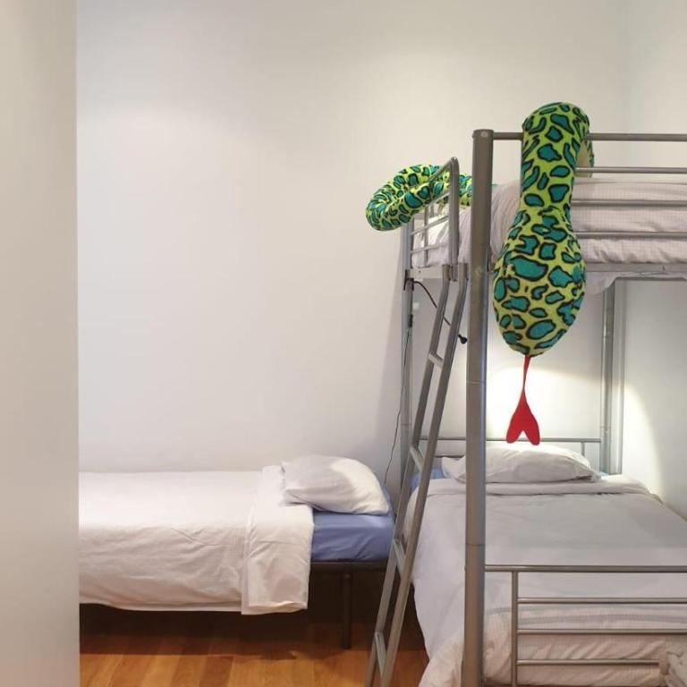Piso deluxe frente al guggenheim con garaje gratis - Three-Bedroom Apartment - 14