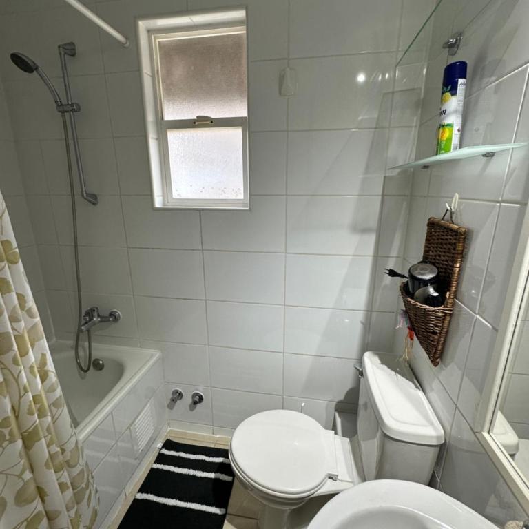 Habitación Doble con Baño Compartido en Barrio Acogedor y Relajado - Standard Double Room with Shared Bathroom - 11