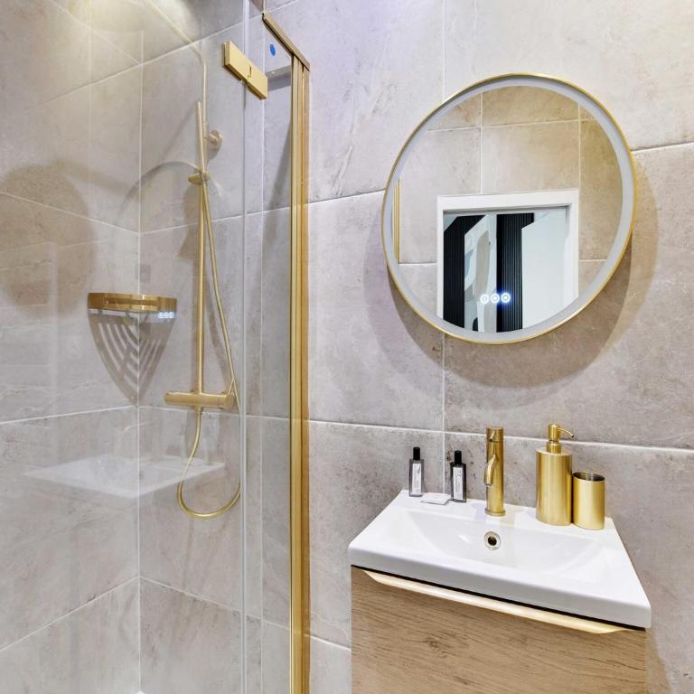 Magnificent 2BD 6P apartment - Eiffel Tower - Appartement 2 Chambres - 17