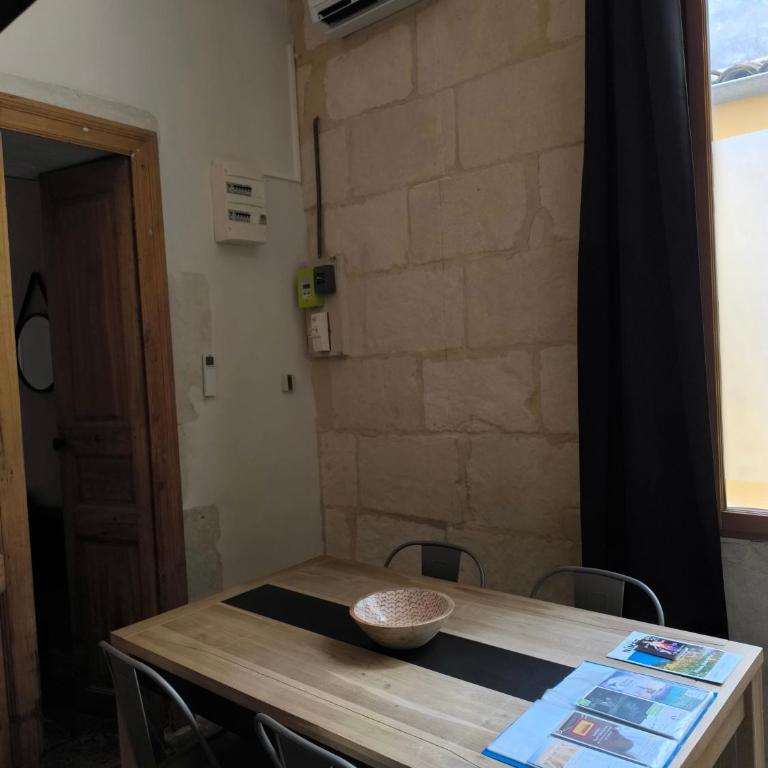 Appartement centre ville NIMES - Two-Bedroom Apartment - 15