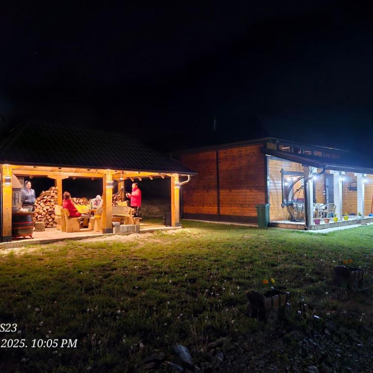 Kucica od drveta 1 - Two-Bedroom House - 9