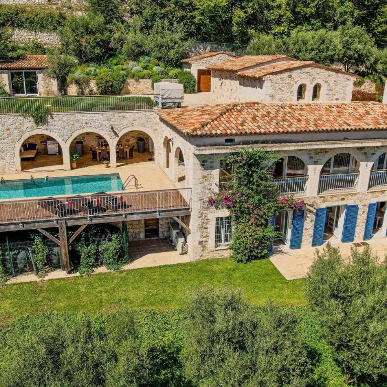 Le Mas d'Azur - Villa d'exception avec vue panoramique sur la Baie des Anges - Maison de Vacances 4 Chambres - 1