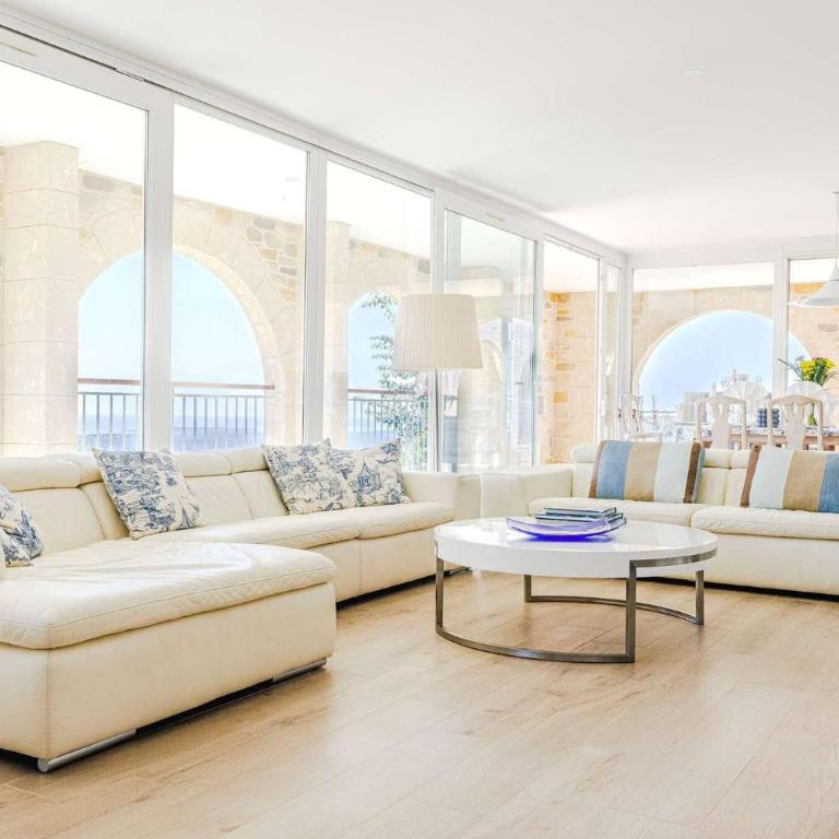Le Mas d'Azur - Villa d'exception avec vue panoramique sur la Baie des Anges - Maison de Vacances 4 Chambres - 6