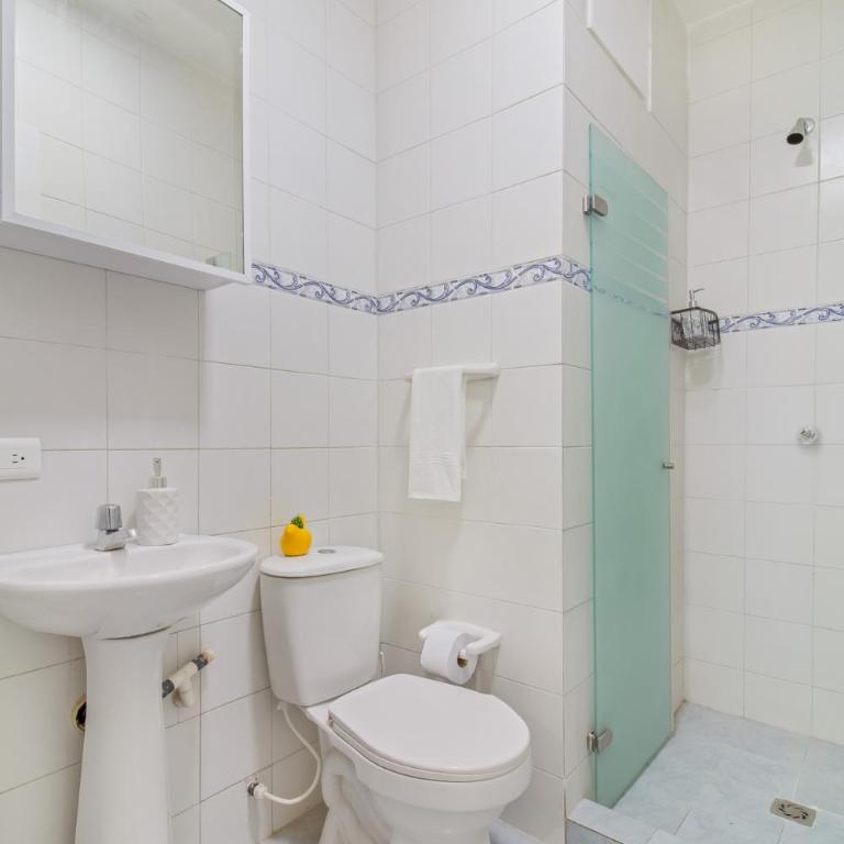 Apartamento comodo con excelente ubicacion - Two-Bedroom Apartment - 13