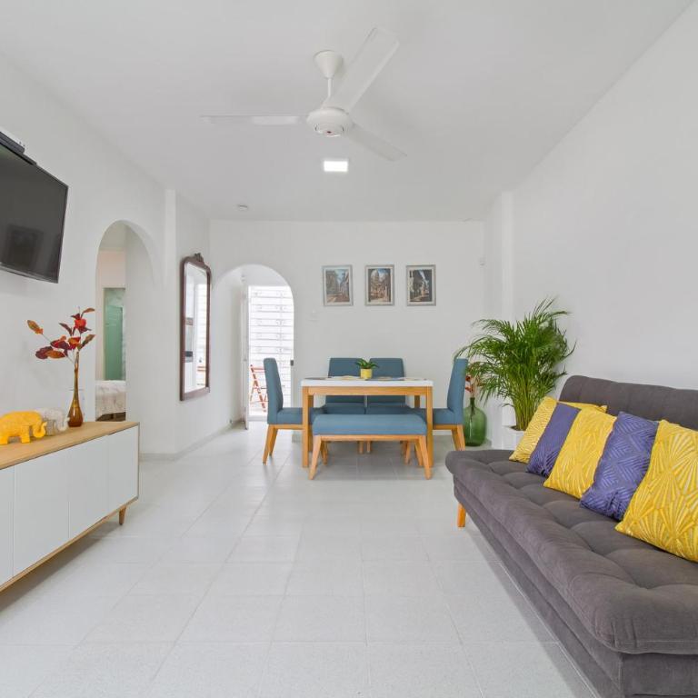 Apartamento comodo con excelente ubicacion - Two-Bedroom Apartment - 1