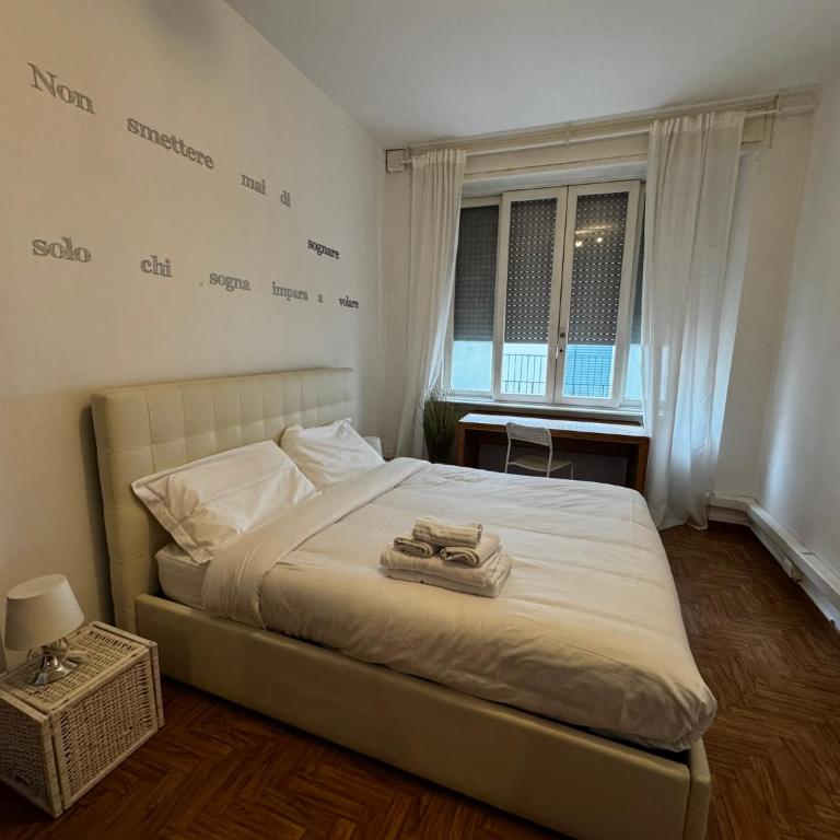 Duomo Amazing Downtown Como Centre - Appartamento con 2 Camere da Letto e Balcone - 26