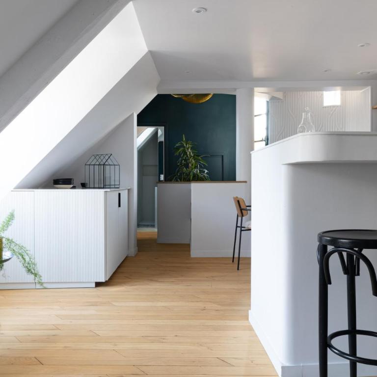 Mini loft in Notre Dame district, Île Saint-Louis, Paris - Appartement 1 Chambre - 2