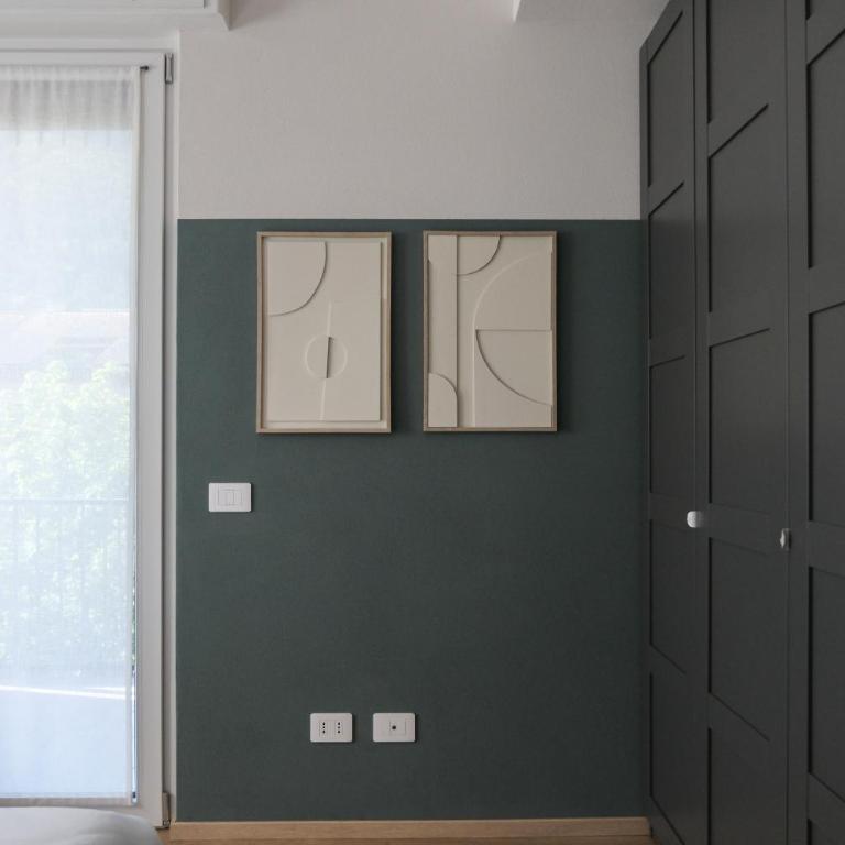 Prestige Main Apartment - Just 30 Seconds Walk to Bernina Express - Two-Bedroom Apartment with Mountain View - 11