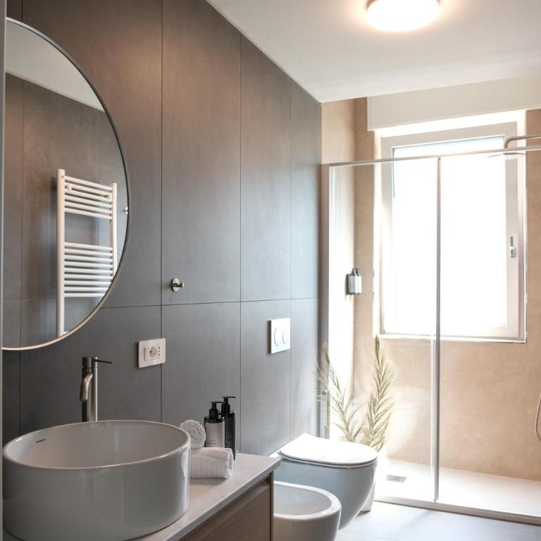 Prestige Main Apartment - Just 30 Seconds Walk to Bernina Express - Two-Bedroom Apartment with Mountain View - 19