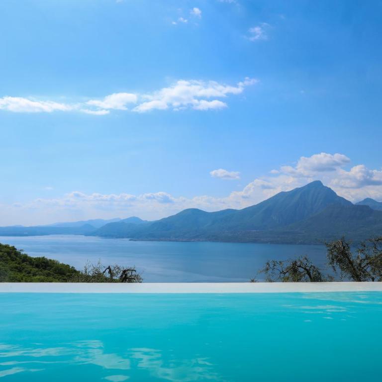 Podere Sabaina, Private Villa mit beheiztem Pool, Seeblick und 3 Wohneinheiten zur Alleinnutzung - Villa con Piscina Privata - 3