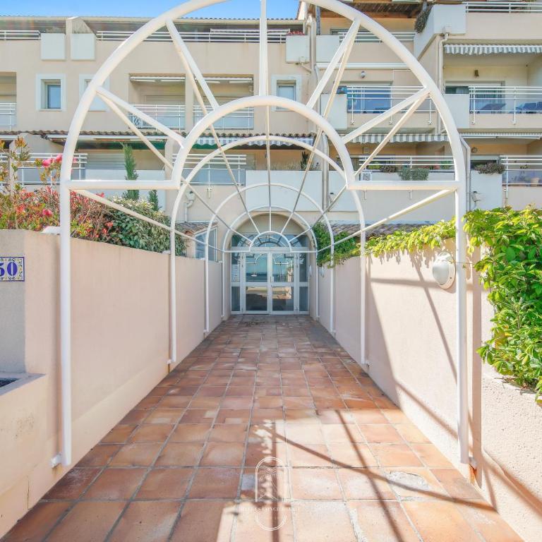 Hyères Plage Bona 1 chambre lit superposés Parking Wifi Pieds dans l'eau BY HC - Apartment mit 2 Schlafzimmern - 11