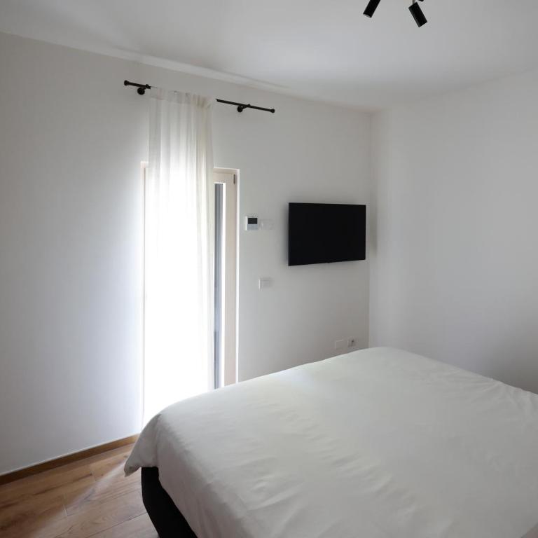 Podere Sabaina, Private Villa mit beheiztem Pool, Seeblick und 3 Wohneinheiten zur Alleinnutzung - Villa con Piscina Privata - 50